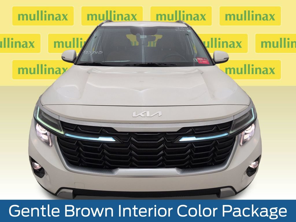 Used 2024 Kia Seltos EX FWD image 14
