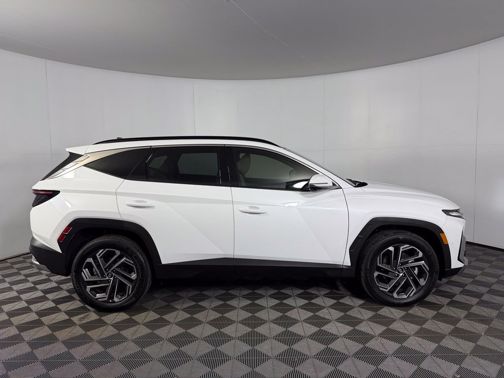 Used 2025 Hyundai Tucson Limited AWD/4WD image 5