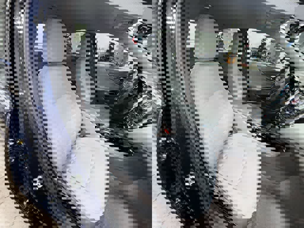 Used 2018 Chevrolet Malibu LT image 16