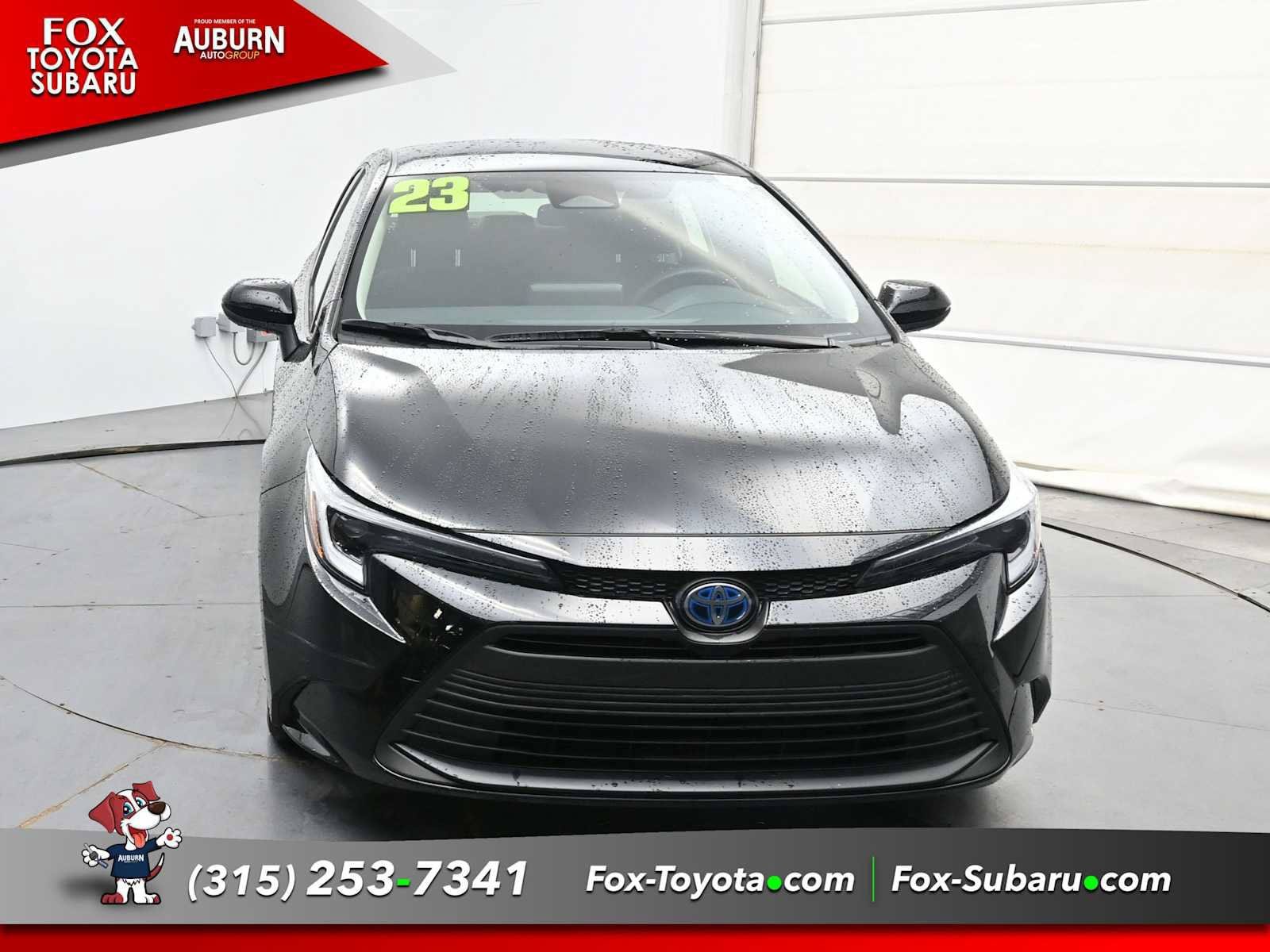 Used 2023 Toyota Corolla LE FWD image 3