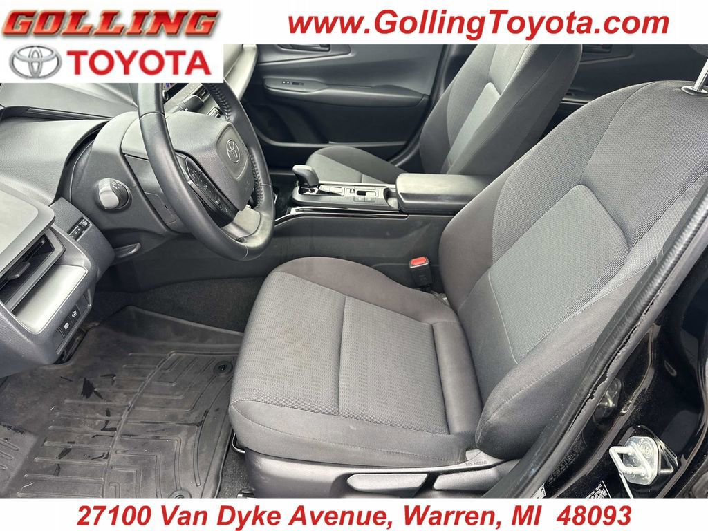 Used 2023 Toyota Prius LE image 19