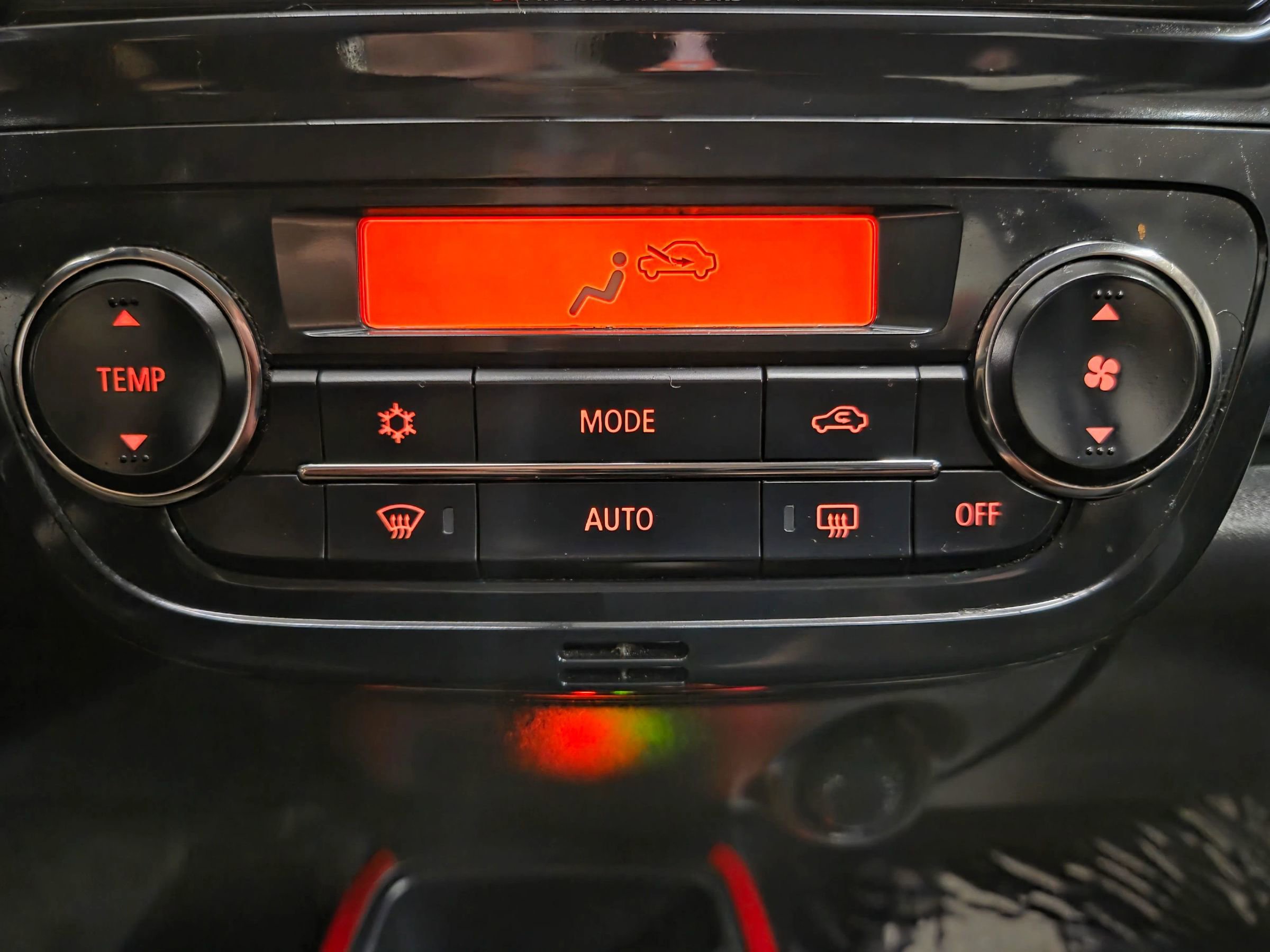 Used 2020 Mitsubishi Mirage LE image 27