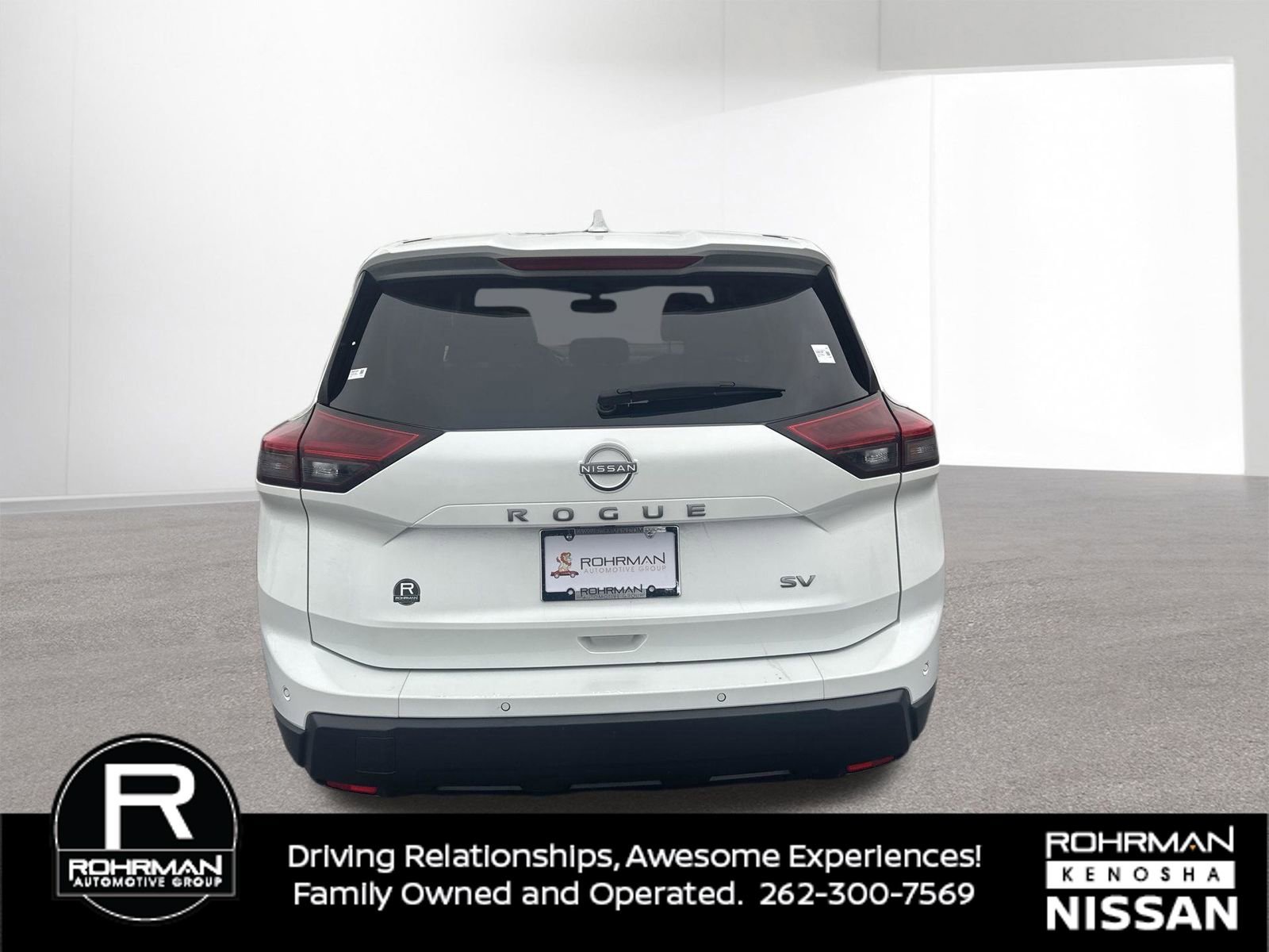 Used 2024 Nissan Rogue SV image 6