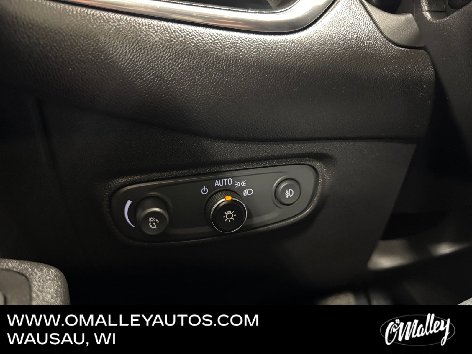 Used 2020 Chevrolet Equinox LT image 18