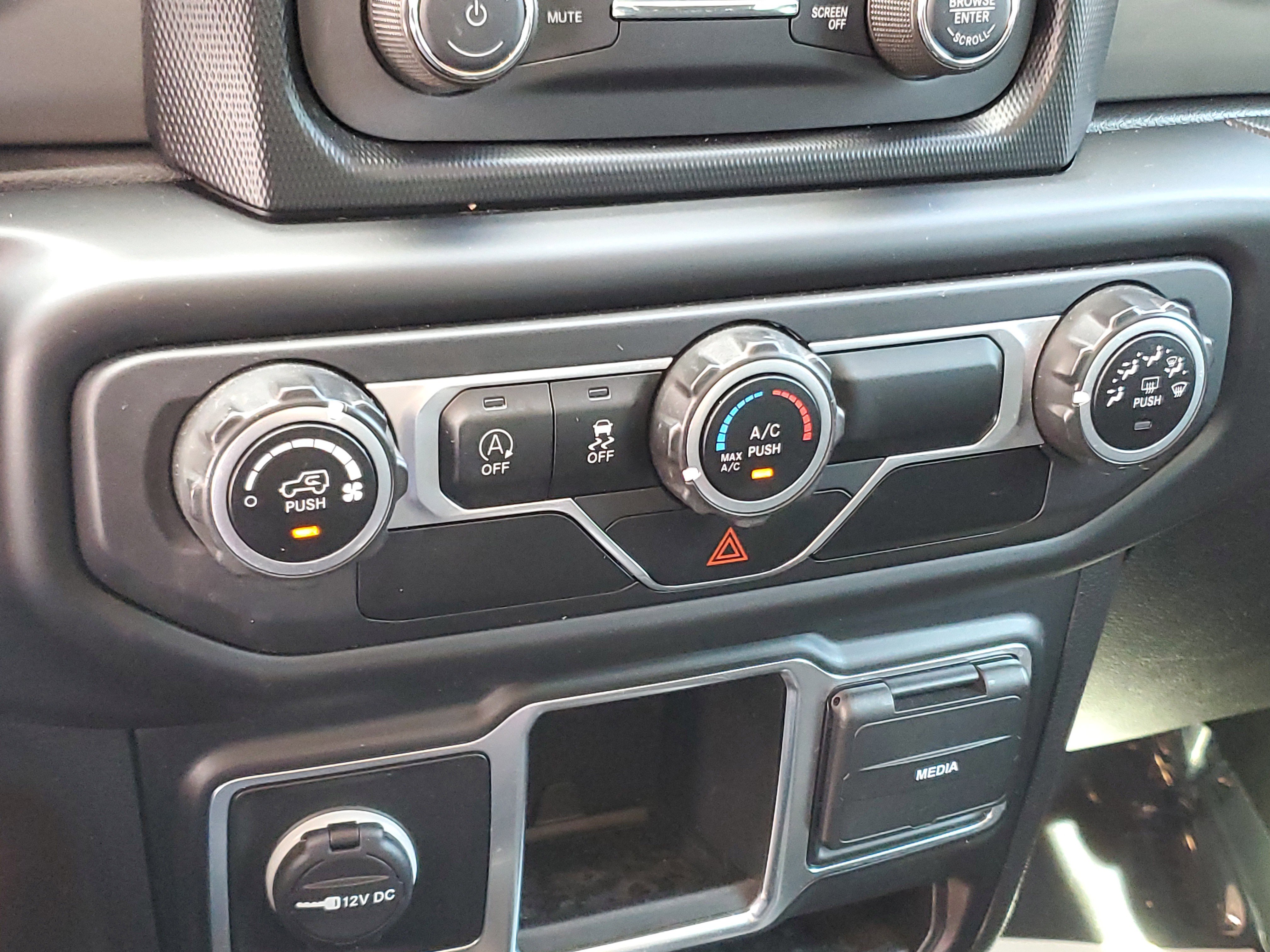 Used 2021 Jeep Wrangler Sport AWD/4WD image 29