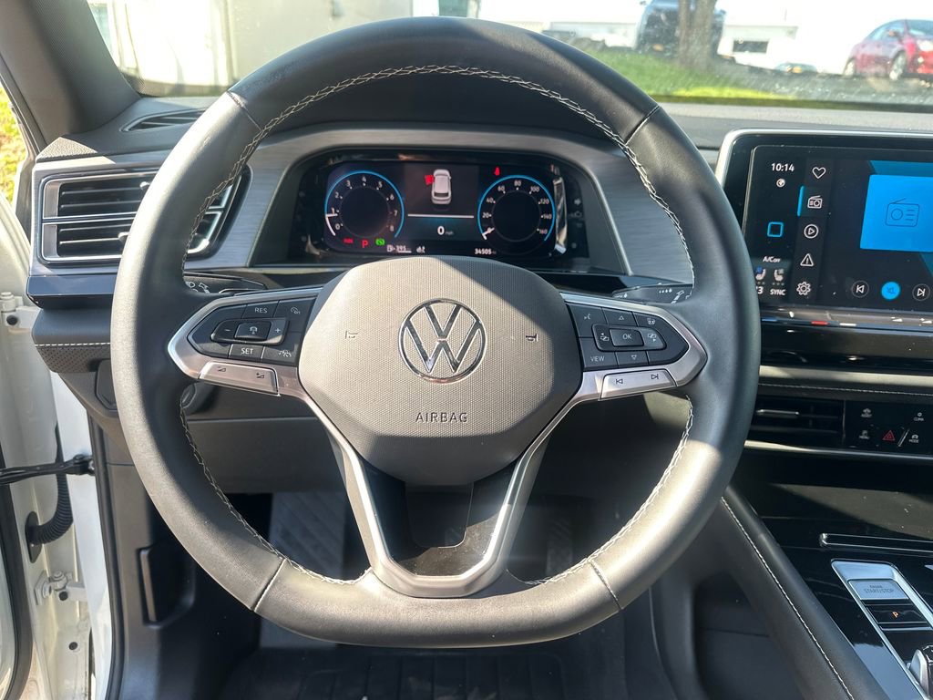 Used 2025 Volkswagen Atlas Cross Sport SE FWD image 13