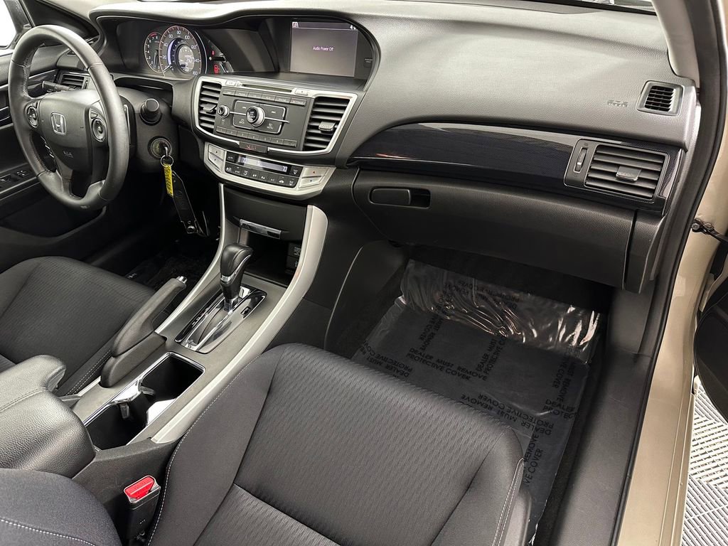 Used 2015 Honda Accord Sport image 18