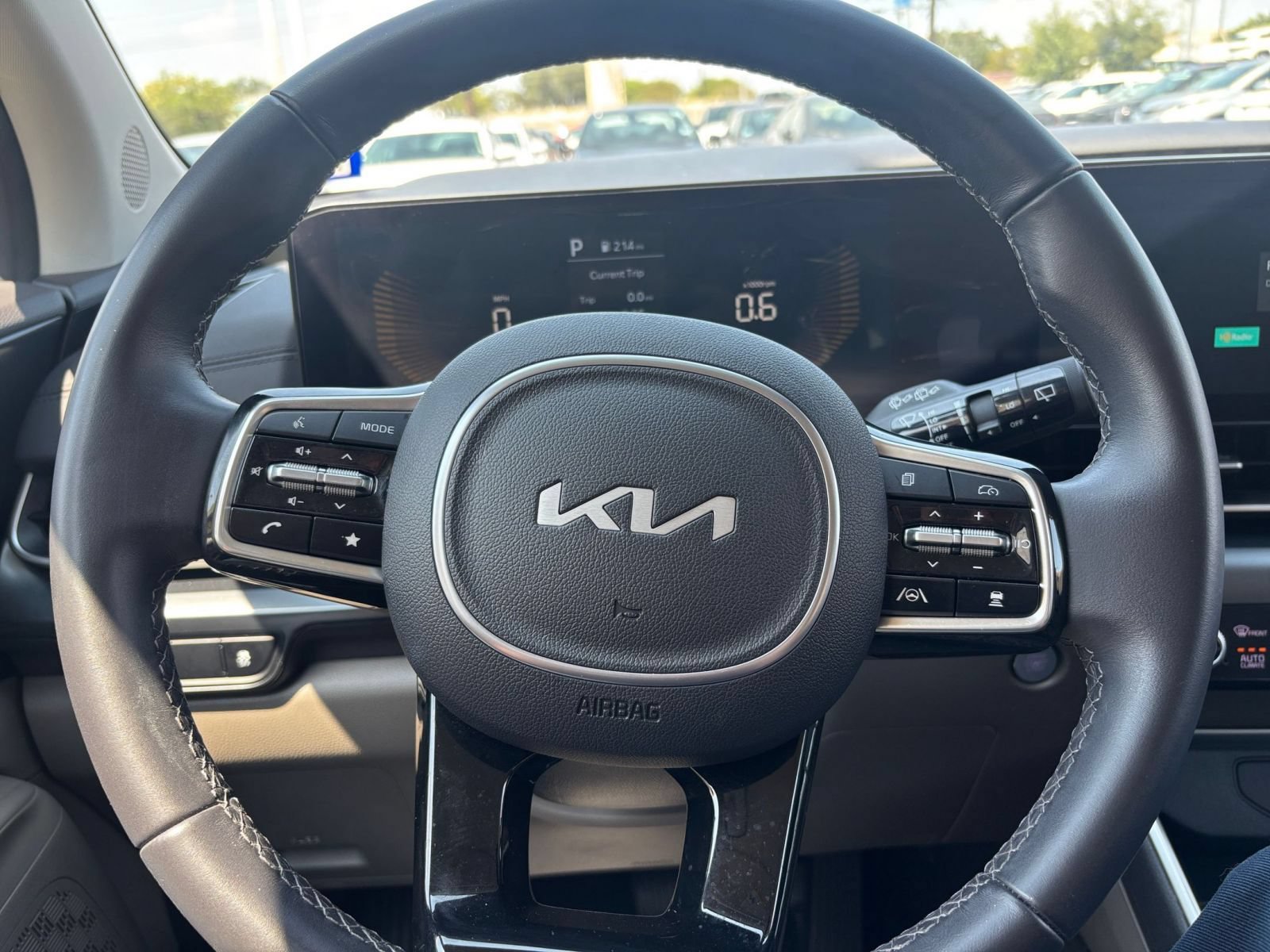 Used 2026 Kia Carnival FWD image 25