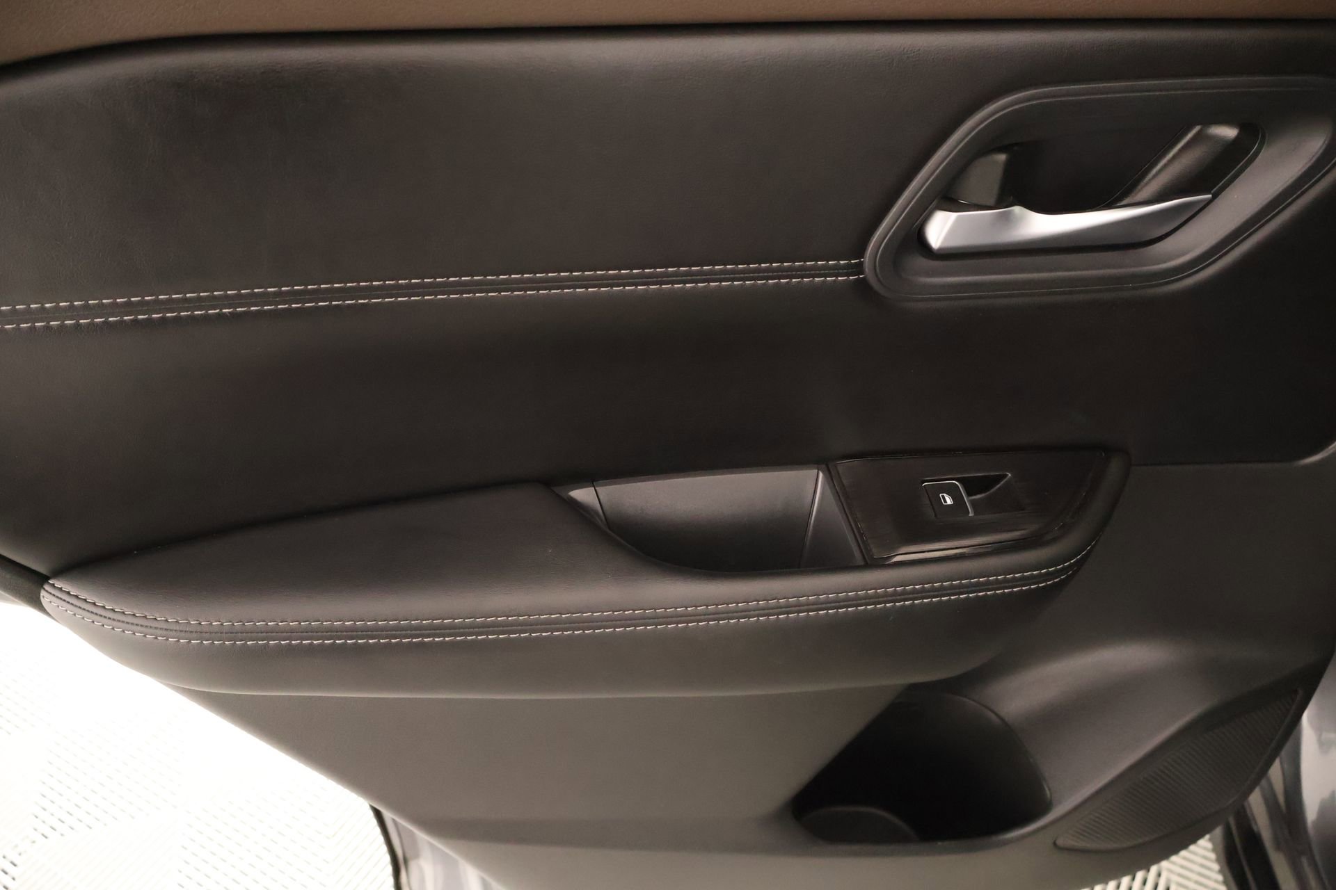 Used 2023 Nissan Rogue SL FWD image 17