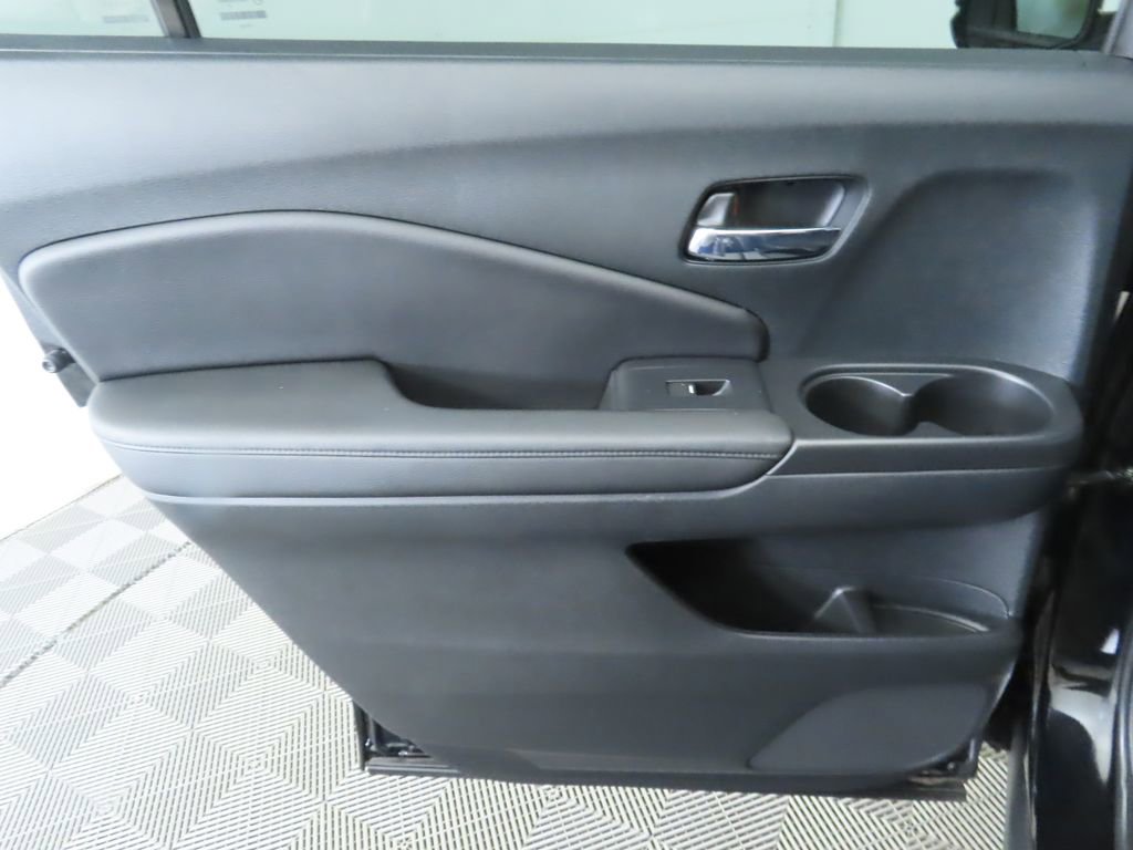 Used 2022 Honda Pilot Sport image 27