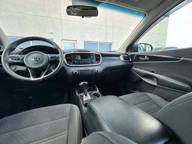 Used 2017 Kia Sorento L FWD image 17