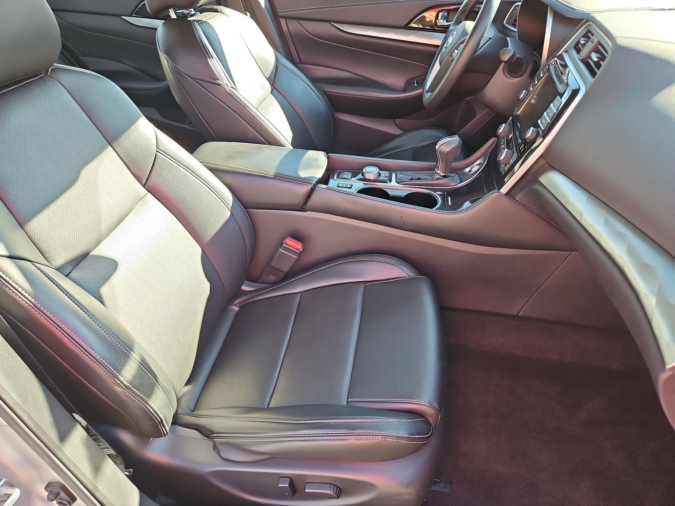 Used 2023 Nissan Maxima SV w/ Floor Mat Group FWD image 29
