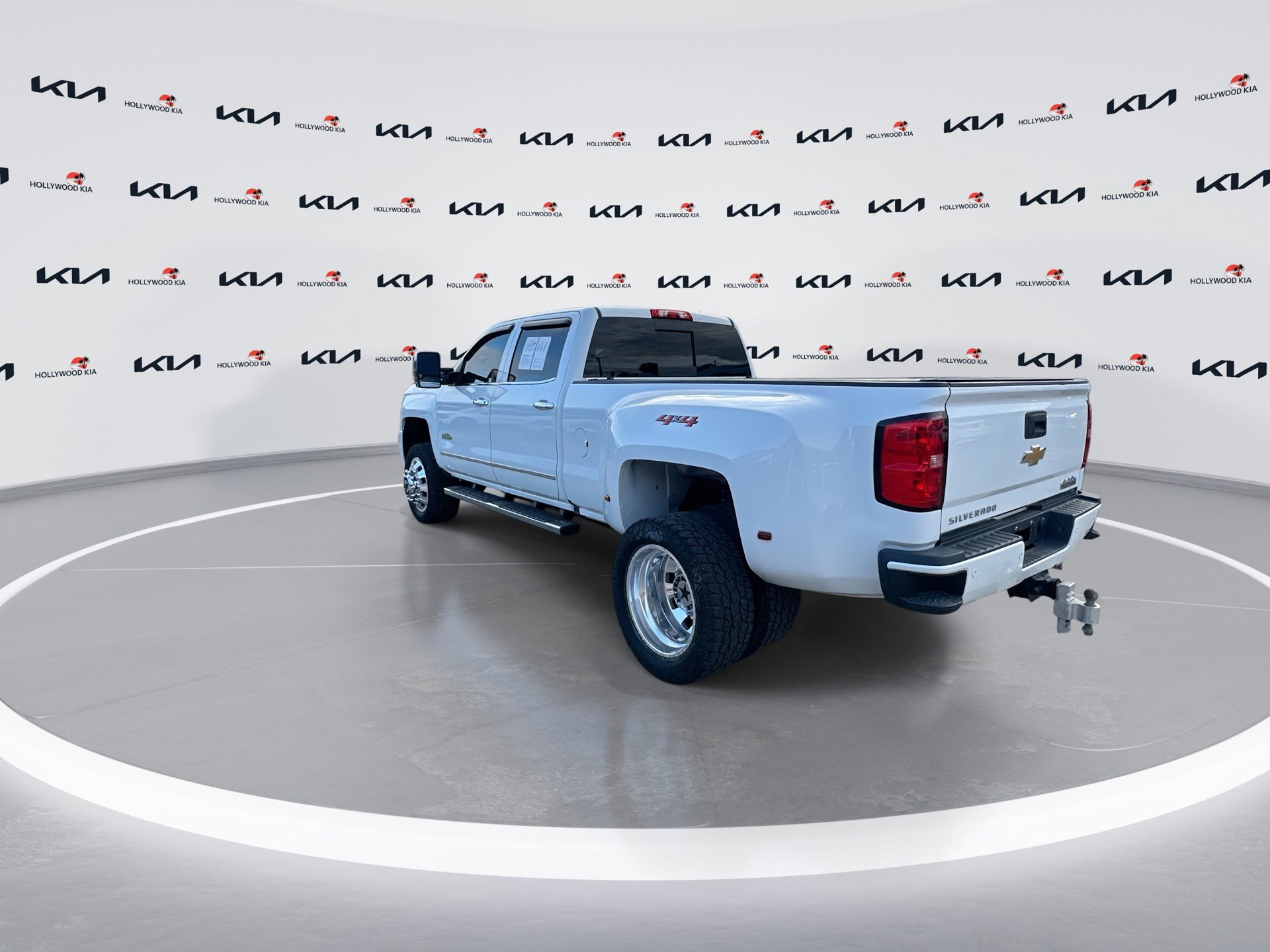 Used 2019 Chevrolet Silverado 3500 High Country w/ Duramax Plus Package image 6