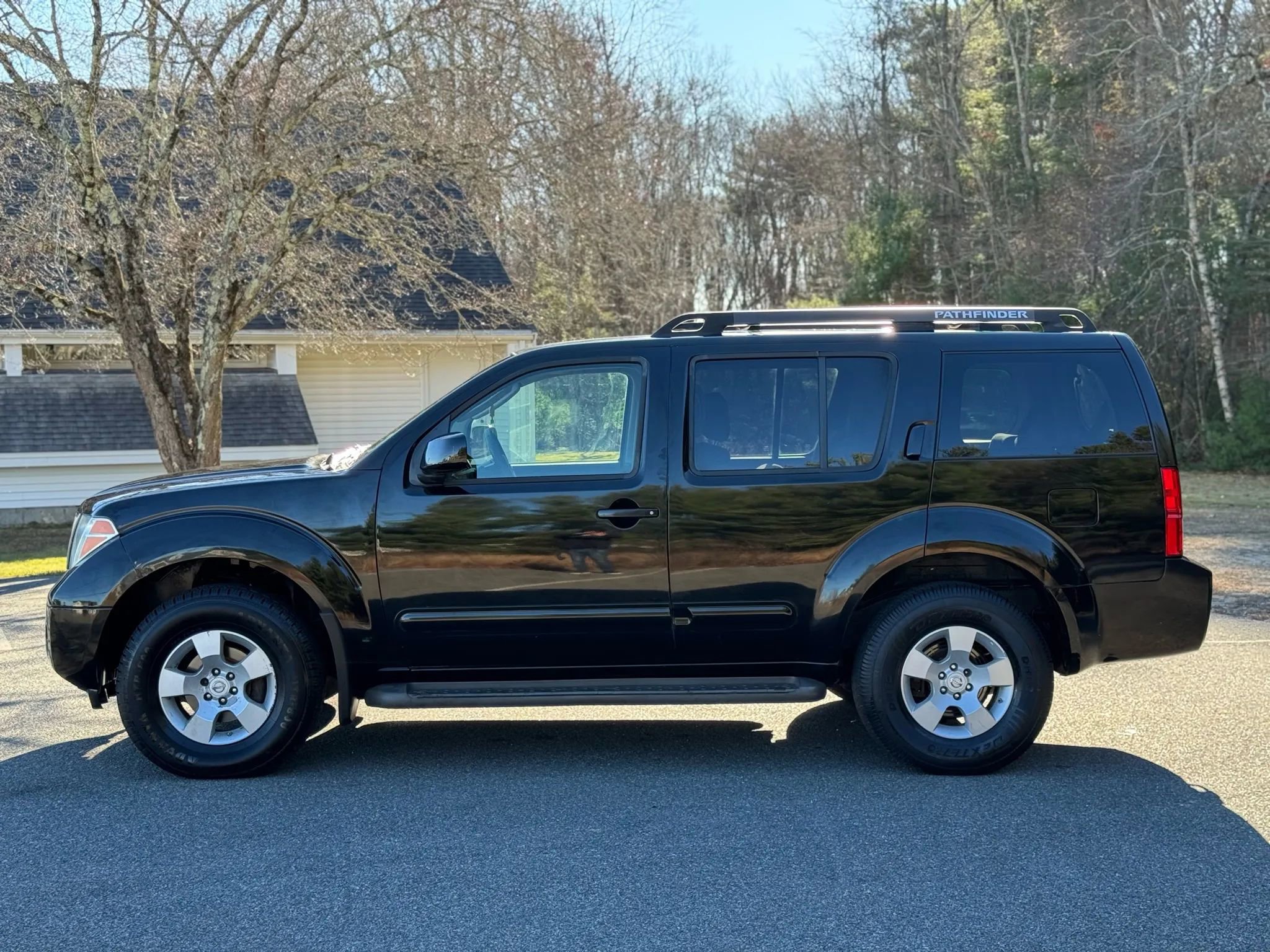 Used 2007 Nissan Pathfinder SE image 4