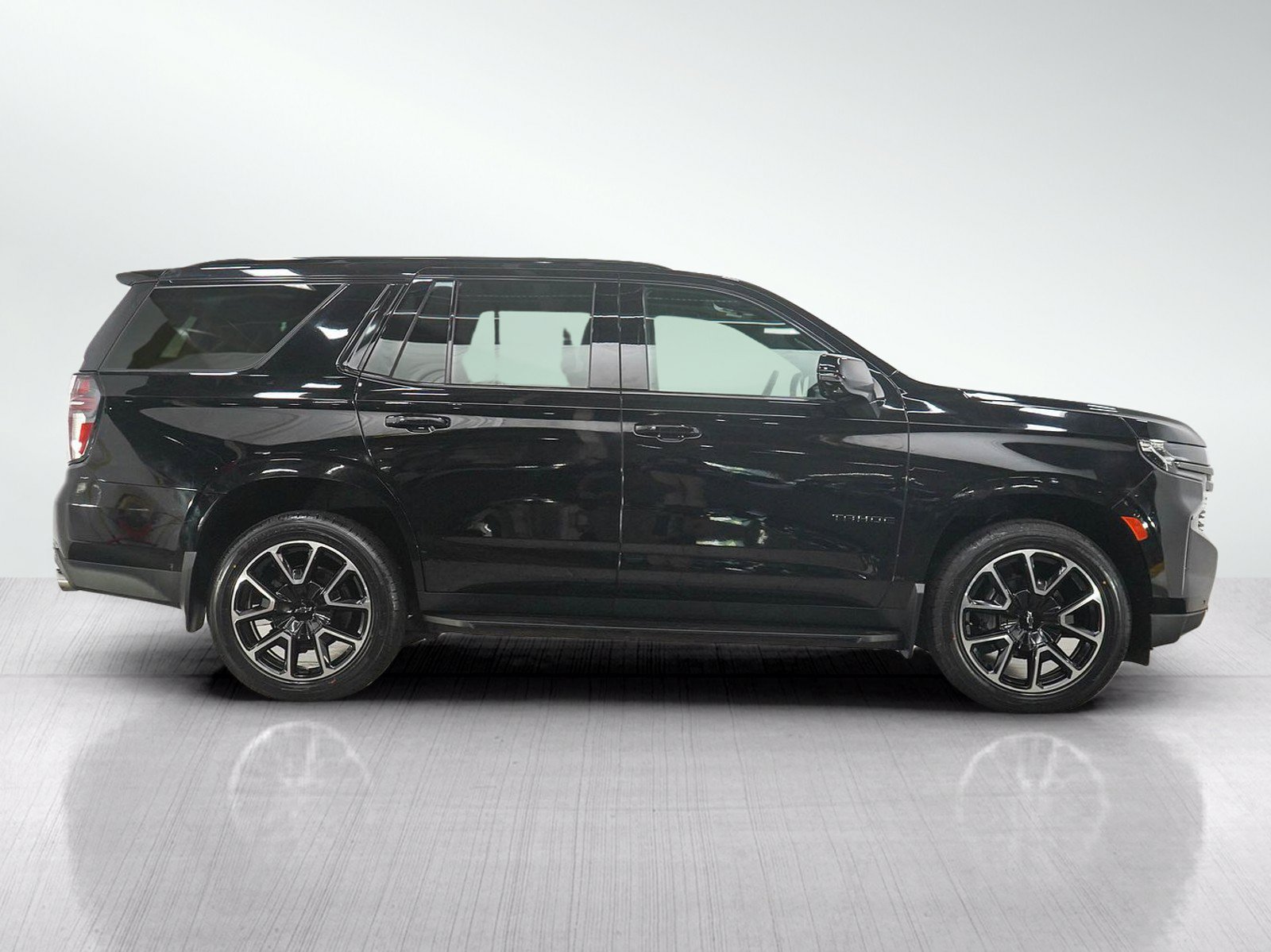 Used 2022 Chevrolet Tahoe RST w/ Sport Performance Package AWD/4WD image 6