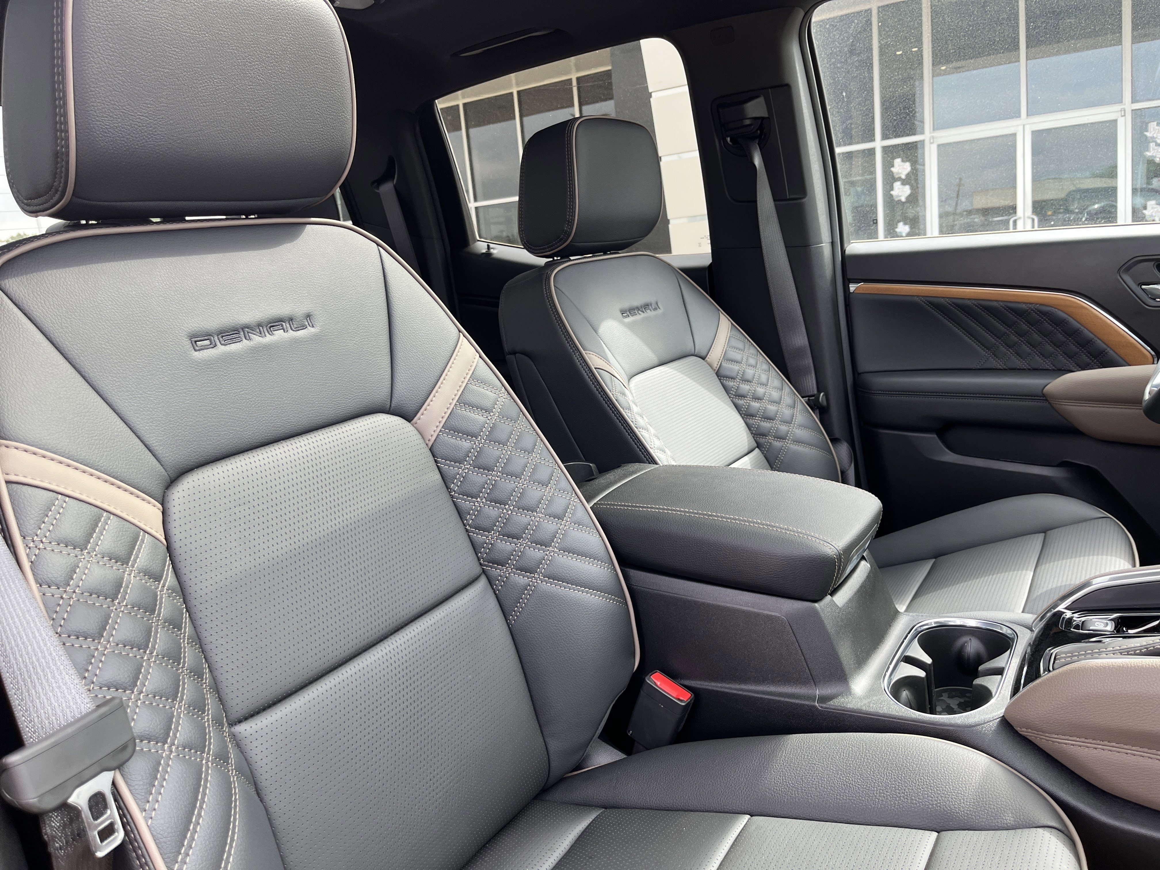 New 2026 GMC Canyon Denali AWD/4WD image 17