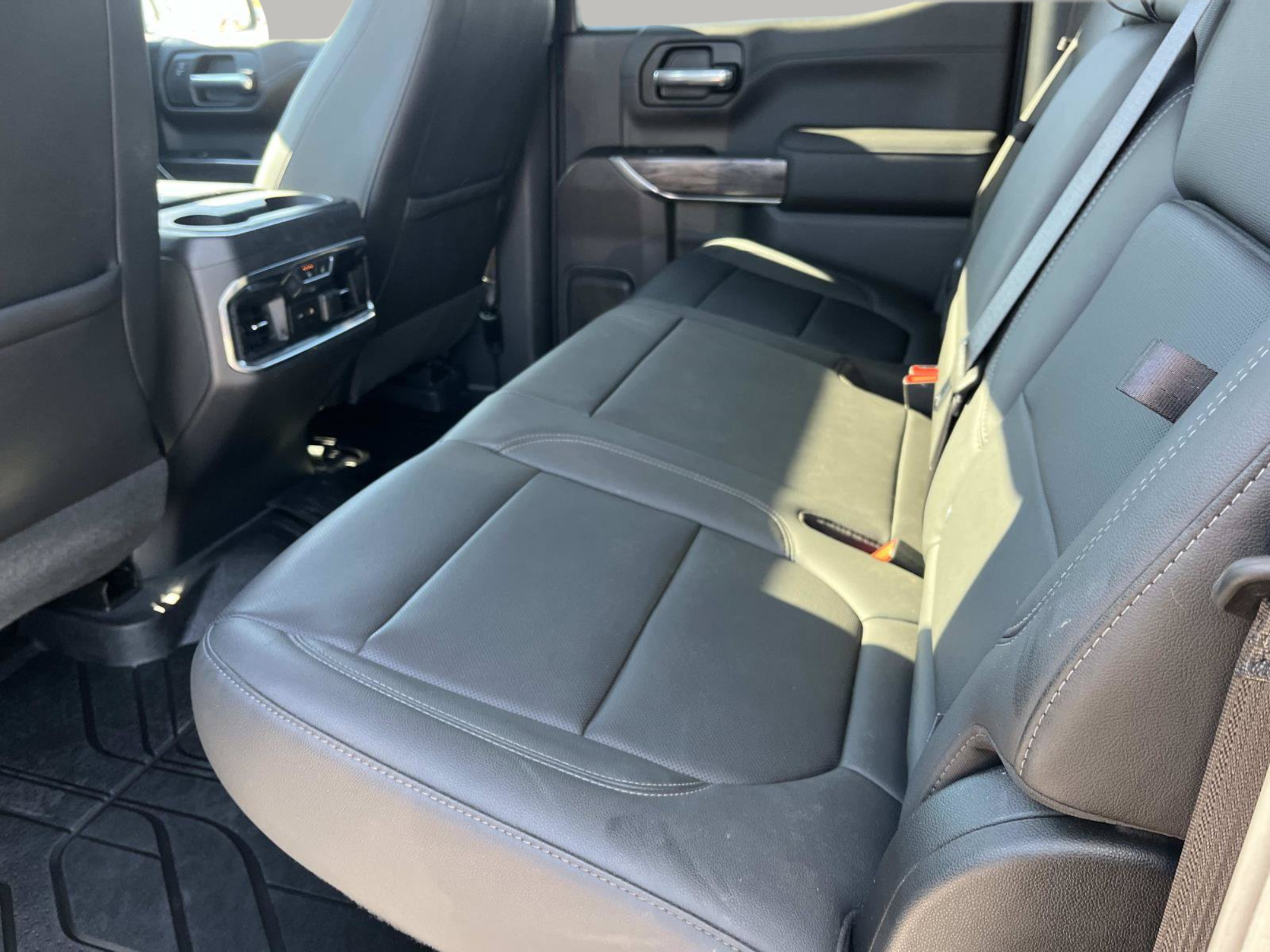 Used 2019 Chevrolet Silverado 1500 LTZ w/ LTZ Premium Package AWD/4WD image 23