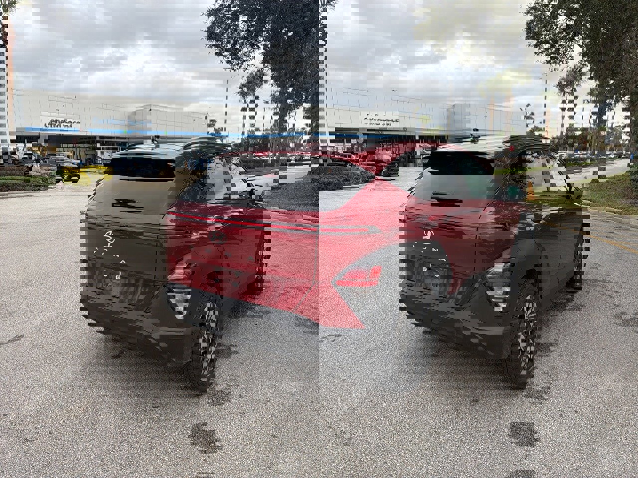 Used 2025 Hyundai Kona SEL image 5