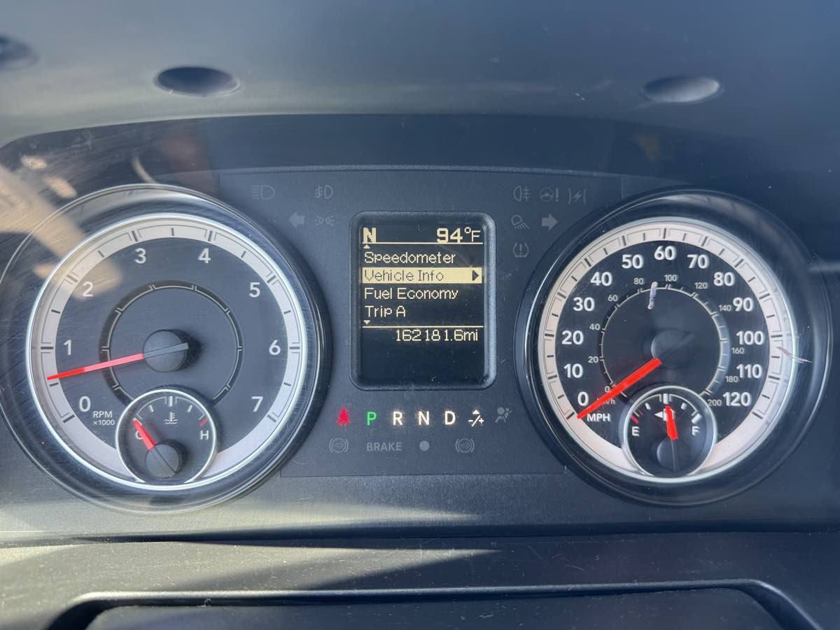 Used 2017 RAM 1500 Classic SLT AWD/4WD image 25