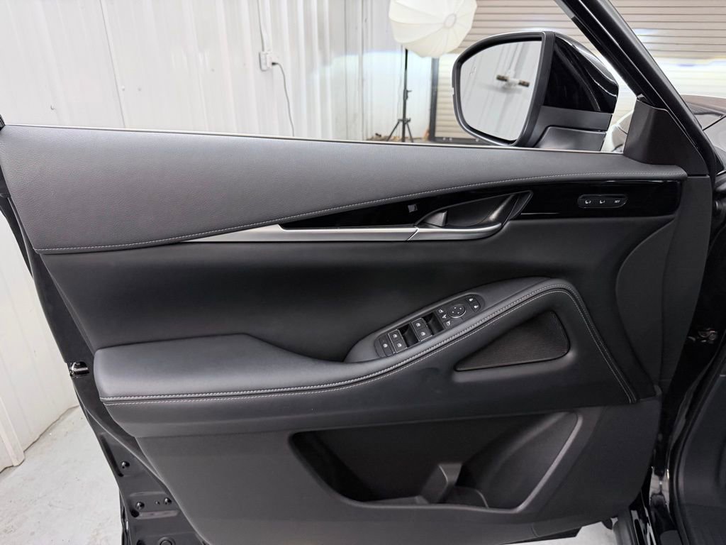 Used 2024 INFINITI QX60 Pure image 12
