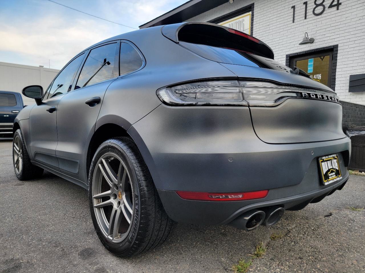 Used 2019 Porsche Macan S AWD/4WD image 3