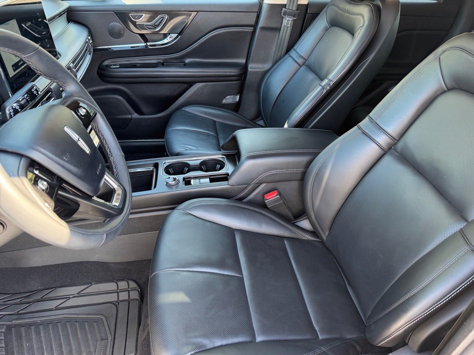 Used 2023 Lincoln Corsair AWD w/ Equipment Group 101A image 10