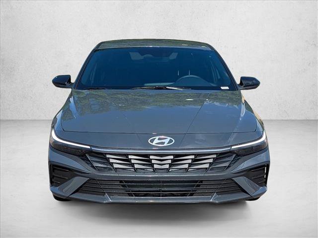 Used 2025 Hyundai Elantra Sport FWD image 6