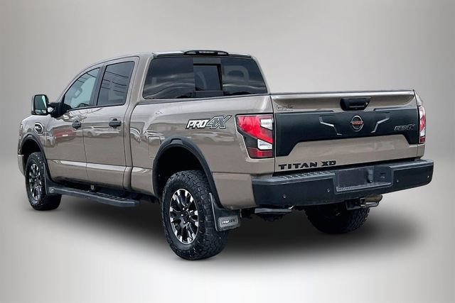 Used 2021 Nissan Titan PRO-4X w/ Pro-4x Convenience Package image 4