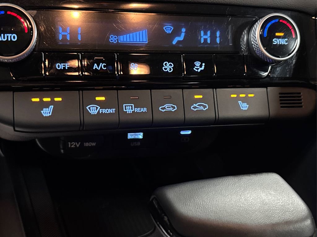 Certified 2025 Hyundai Elantra SEL image 35