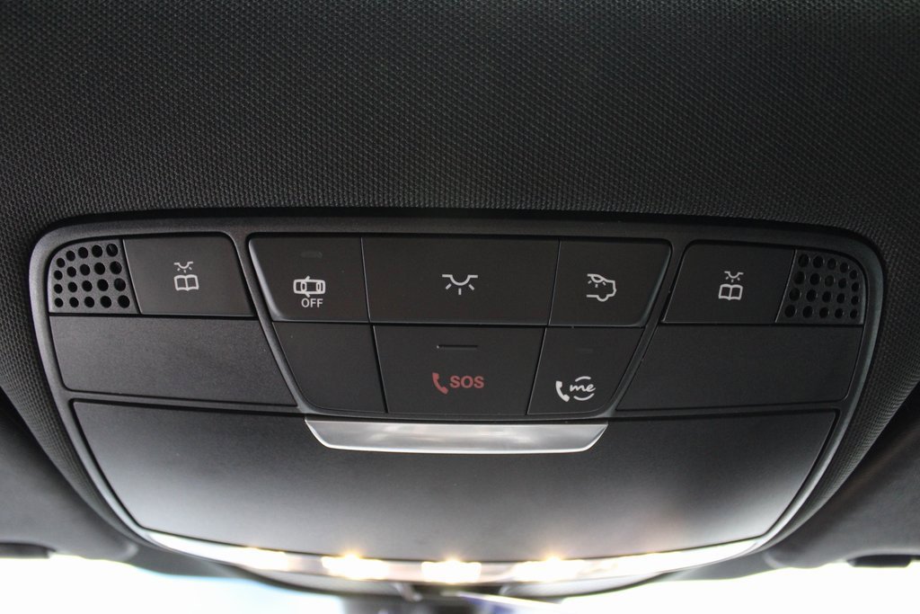 Used 2021 Mercedes-Benz GLC 300 image 34