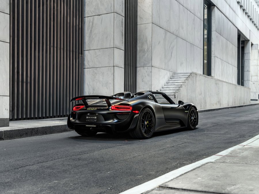 Used 2015 Porsche 918 Spyder AWD/4WD image 7