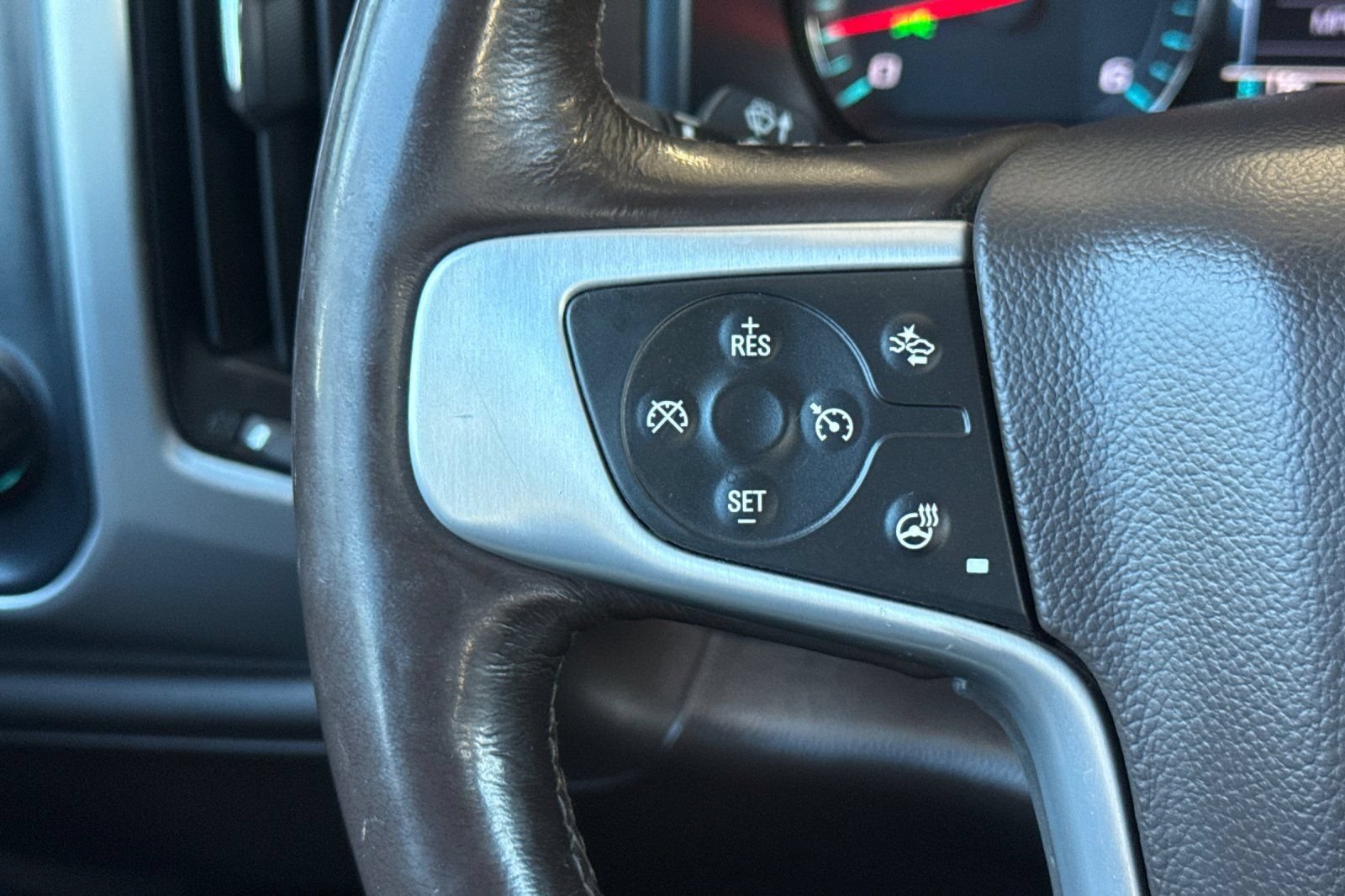 Used 2018 GMC Sierra 1500 SLT AWD/4WD image 33
