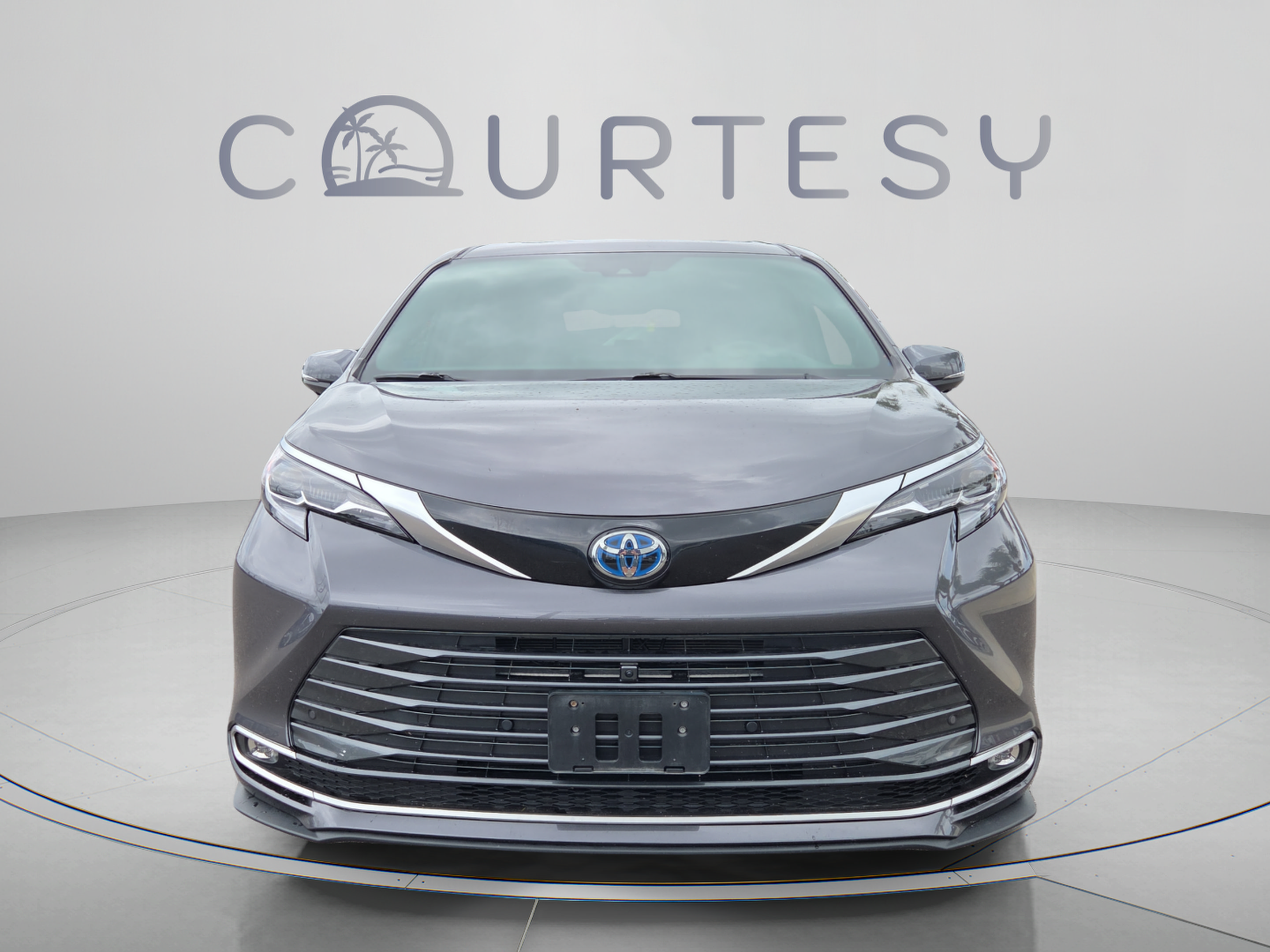 Certified 2025 Toyota Sienna Platinum AWD/4WD image 8
