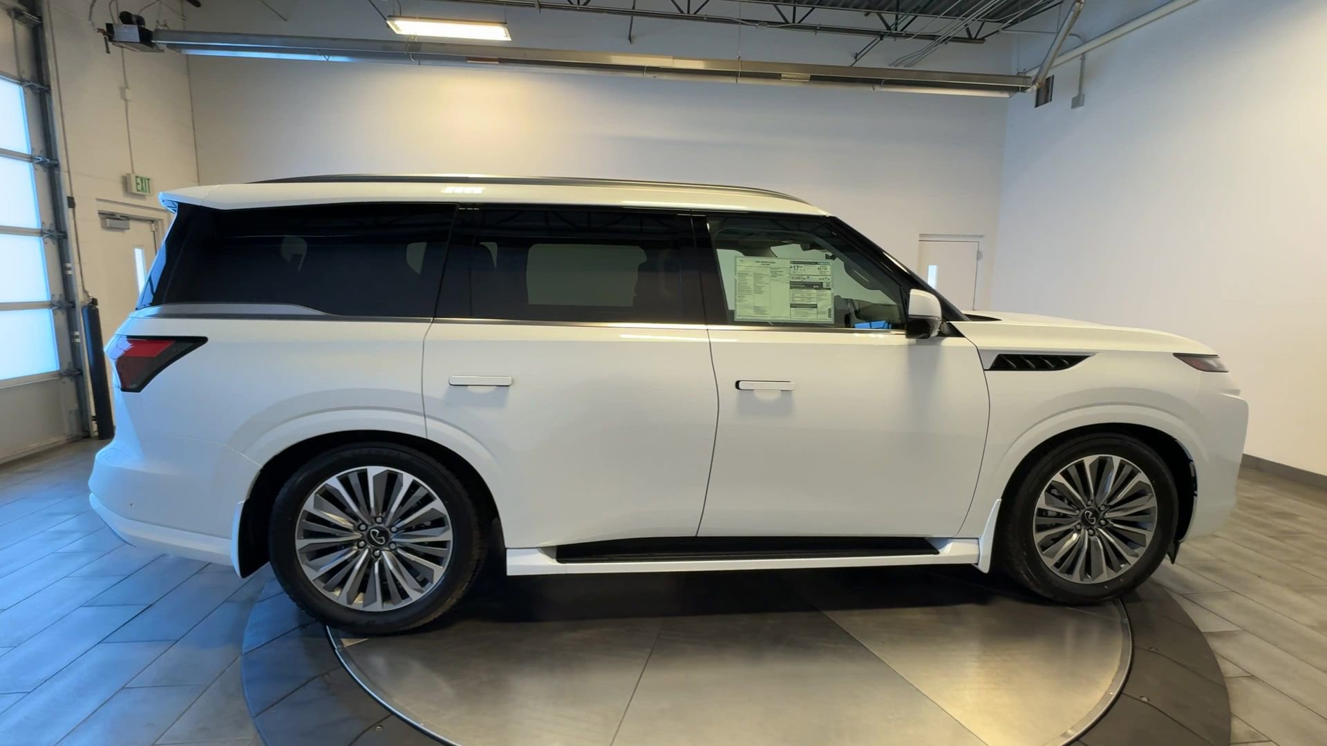 New 2026 INFINITI QX80 Luxe w/ Cargo Package AWD/4WD image 9