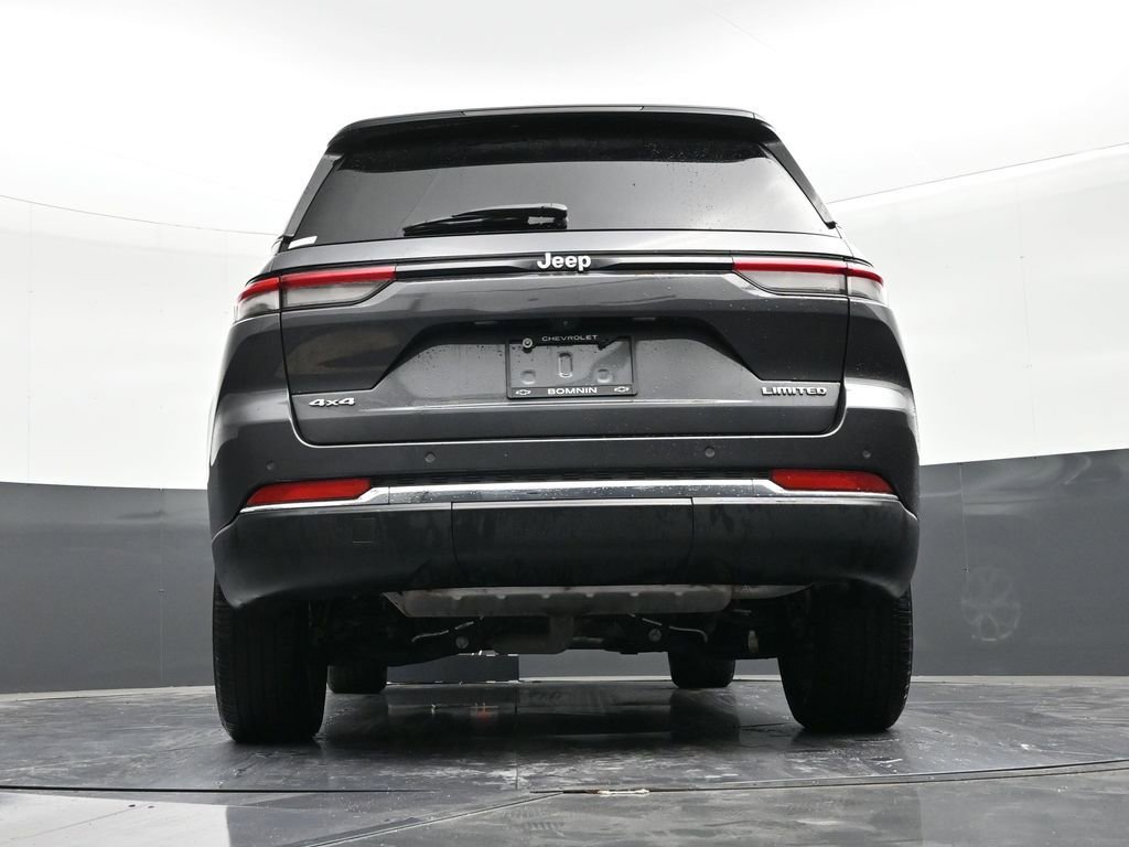 Used 2022 Jeep Grand Cherokee Limited image 24