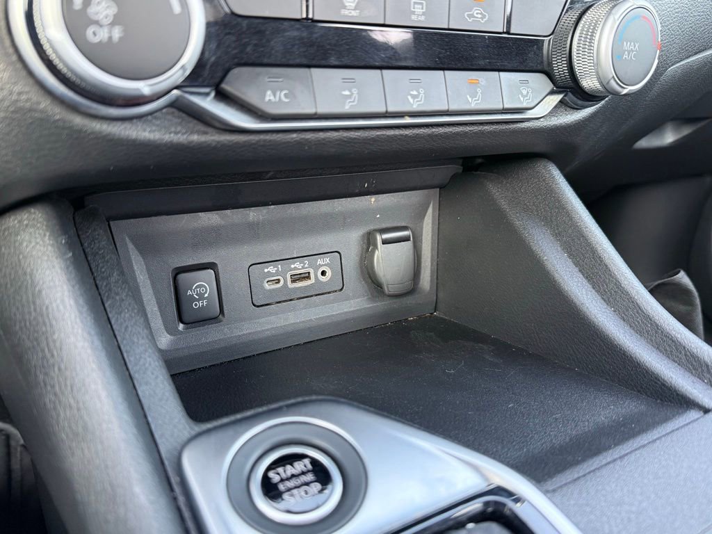 Used 2024 Nissan Sentra SV image 18