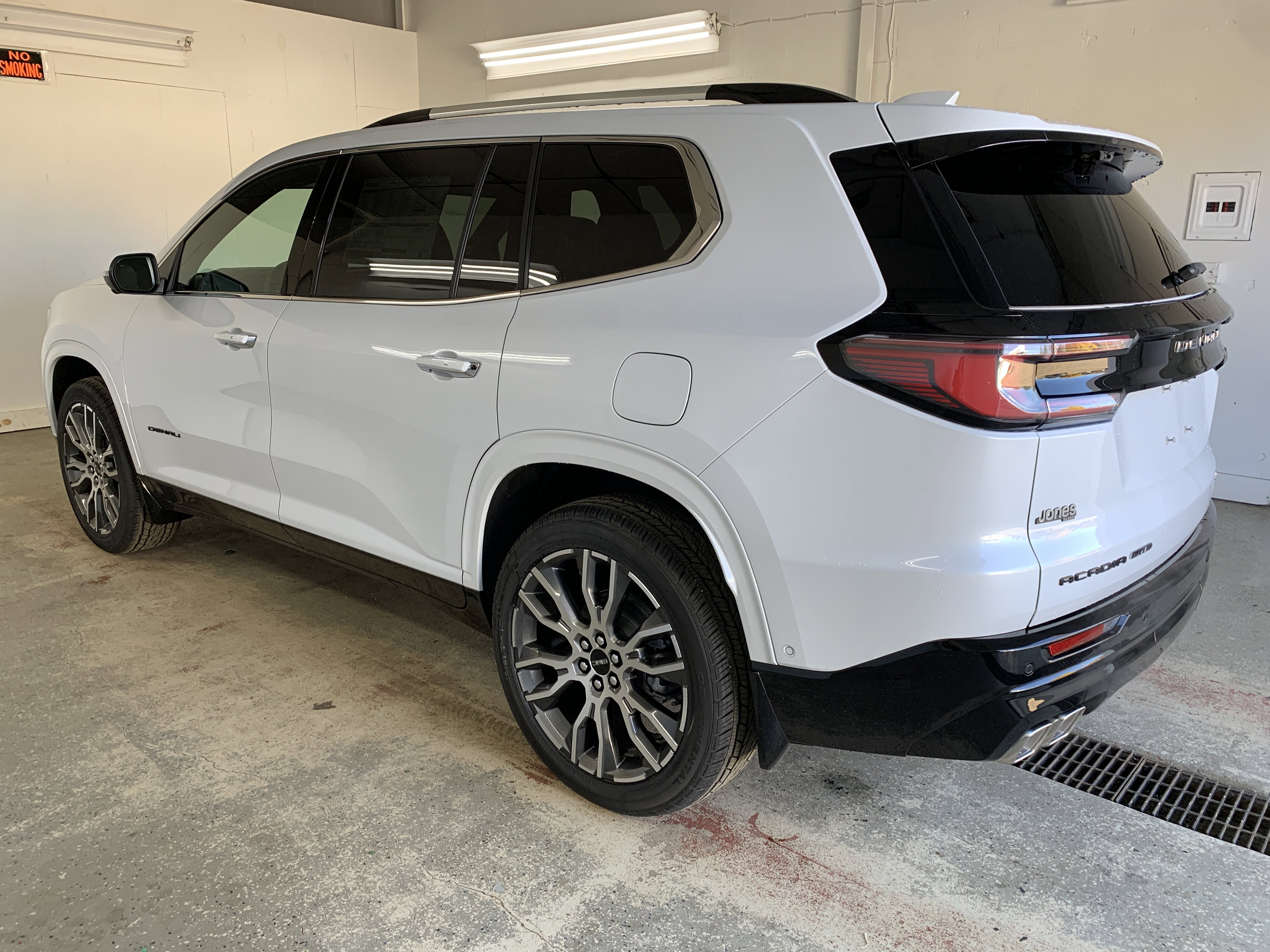 New 2026 GMC Acadia Denali Ultimate image 4