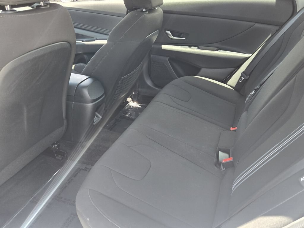 Certified 2024 Hyundai Elantra SEL w/ Convenience Package FWD image 11