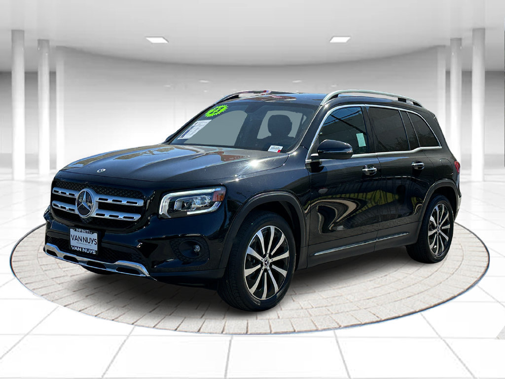 Used 2023 Mercedes-Benz GLB 250 4MATIC w/ Premium Package image 1