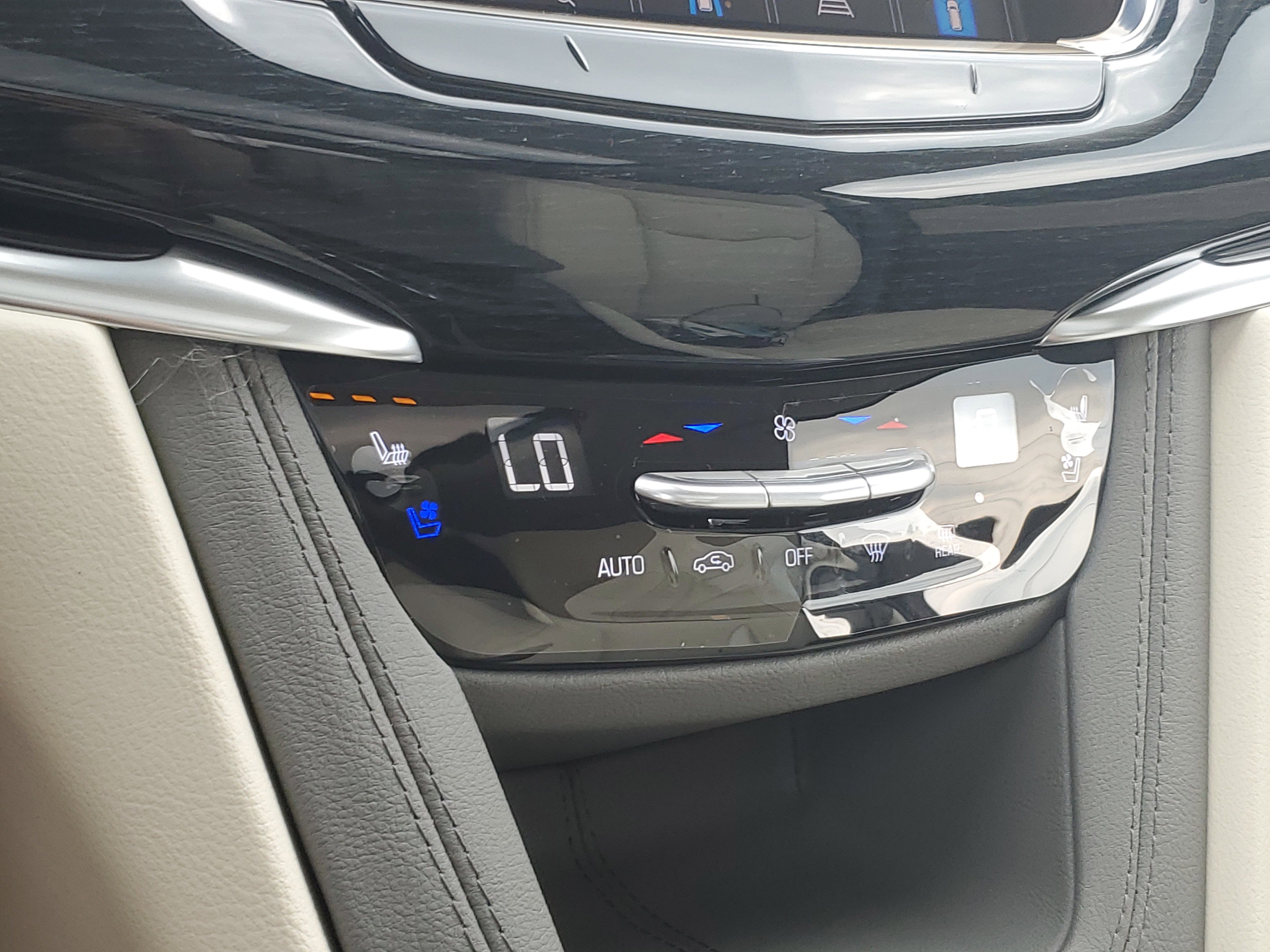 New 2025 Cadillac XT6 Premium Luxury w/ Technology Package image 24