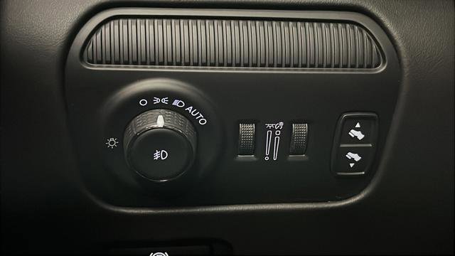 Used 2023 Jeep Grand Wagoneer Series II image 33