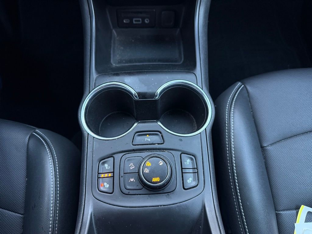 Used 2023 GMC Terrain SLT w/ Tech Package image 19