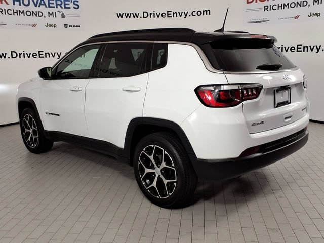 Used 2024 Jeep Compass Limited AWD/4WD image 6