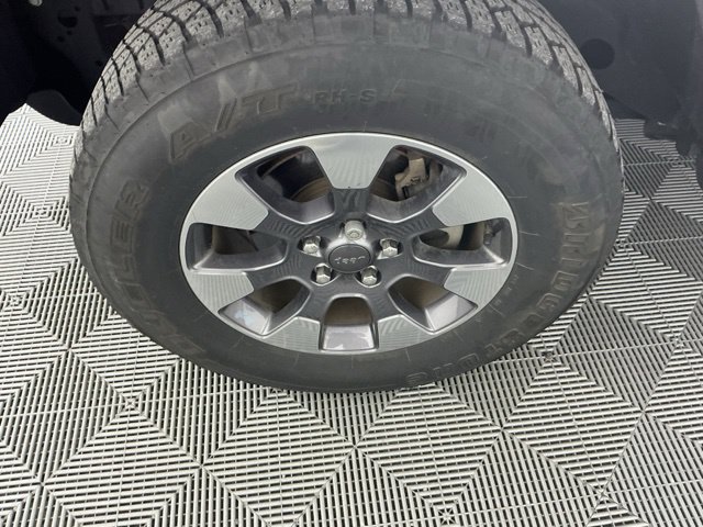 Used 2019 Jeep Wrangler Unlimited Sahara AWD/4WD image 17