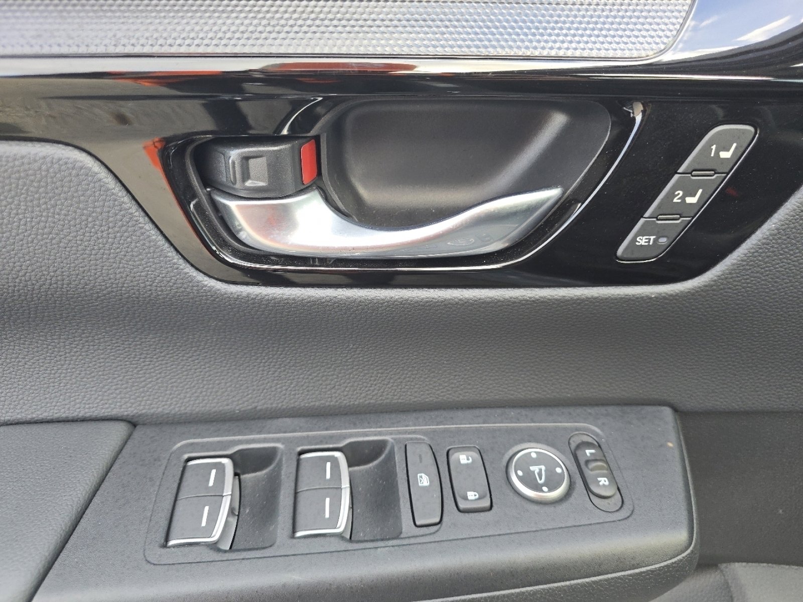 Used 2024 Honda CR-V EX-L image 30