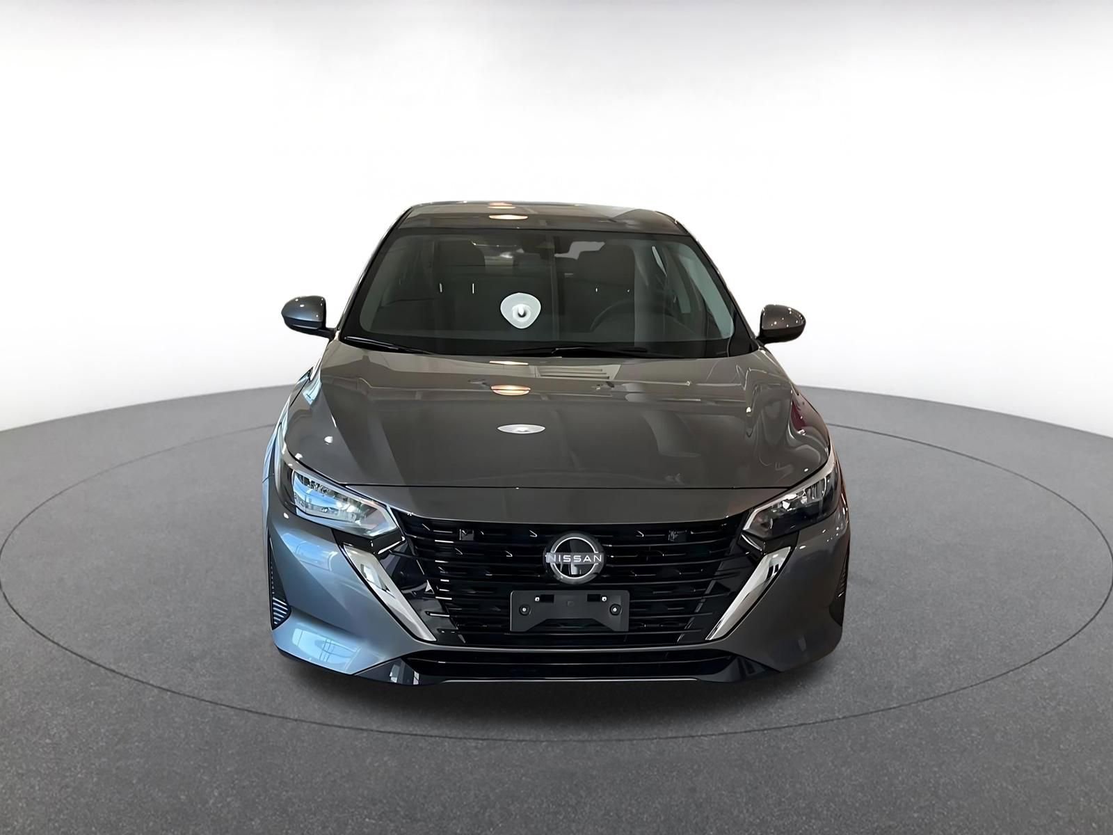 Used 2025 Nissan Sentra SV image 4