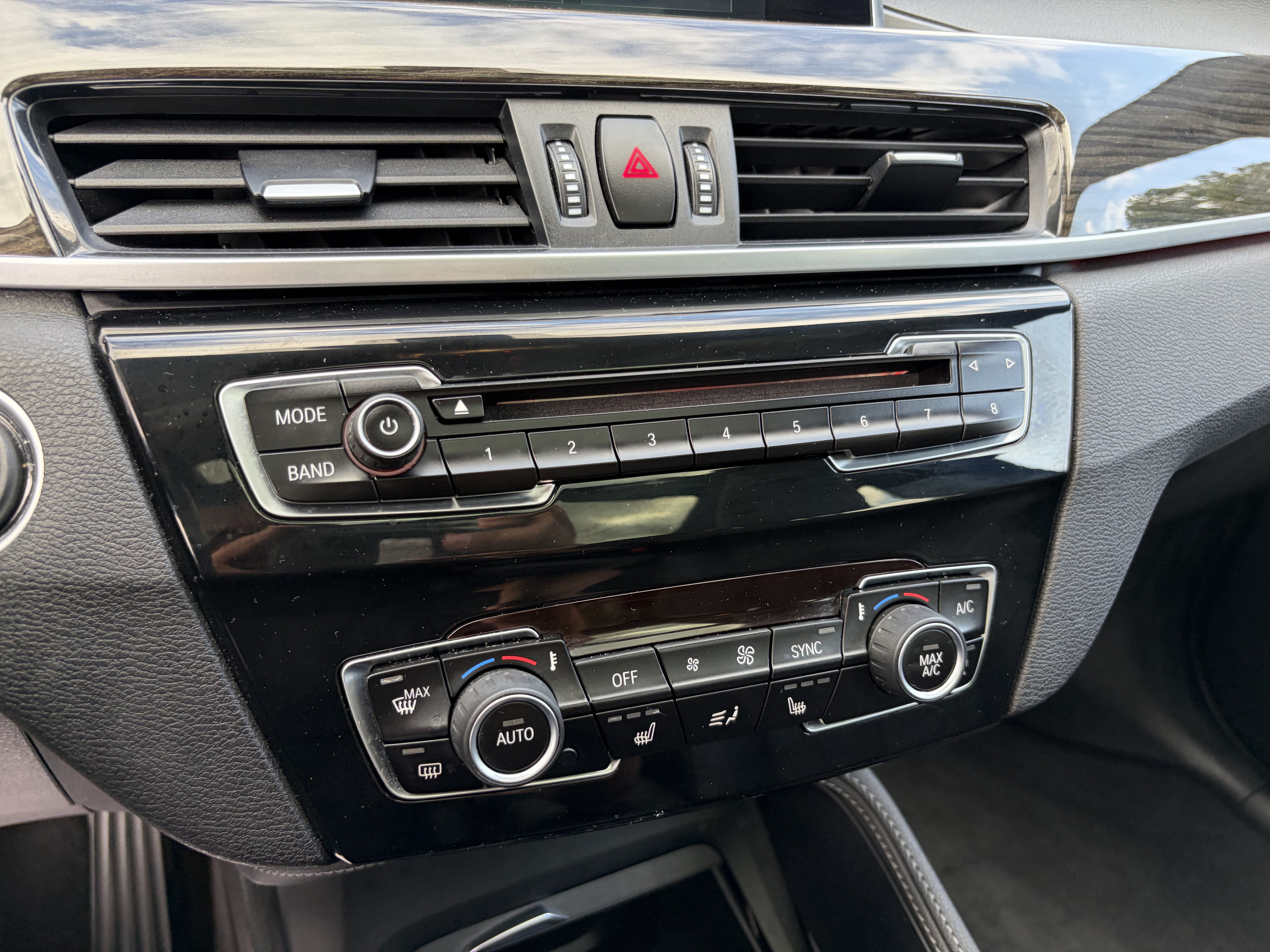 Used 2018 BMW X1 xDrive28i AWD/4WD image 13
