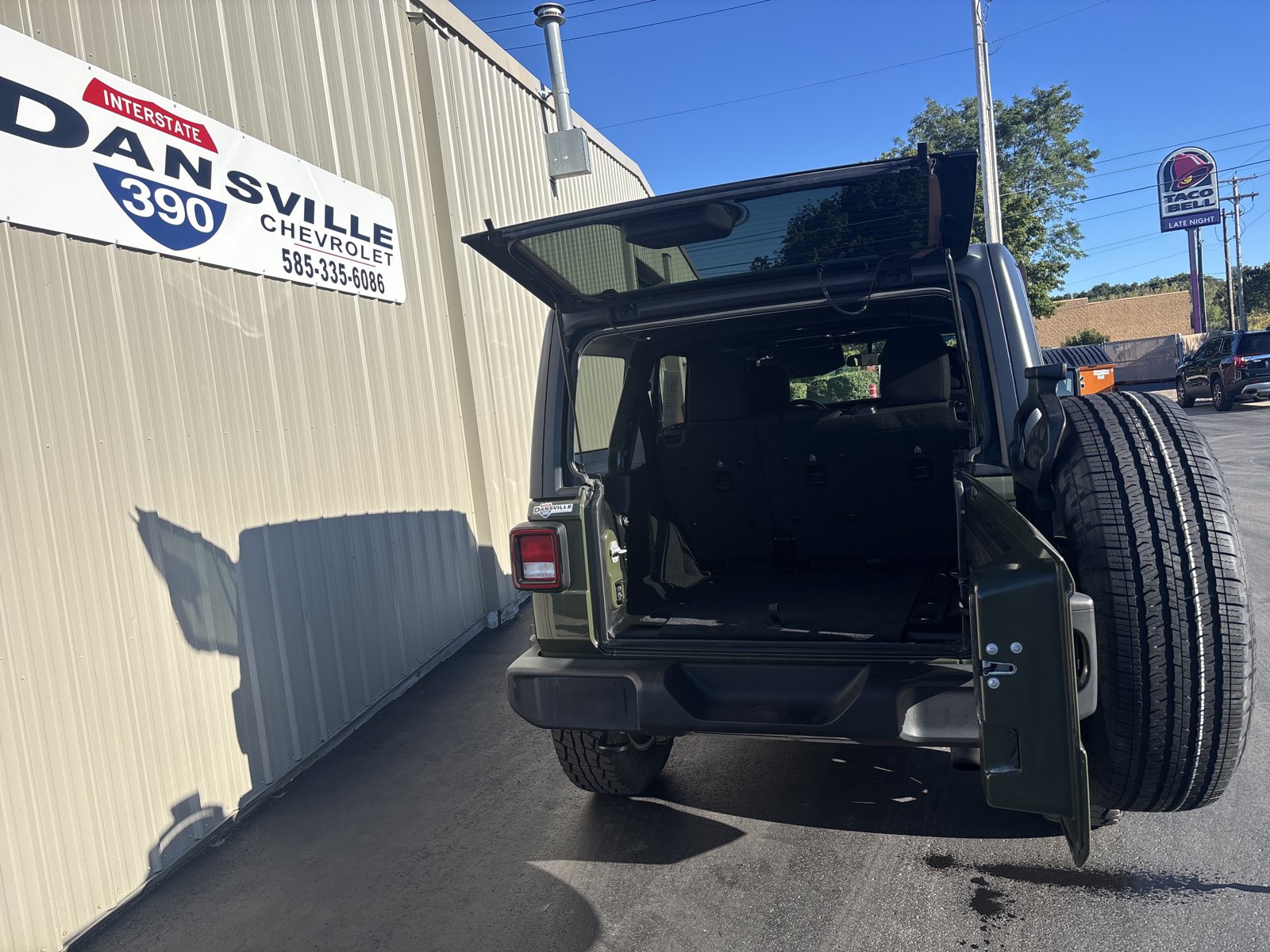Used 2020 Jeep Wrangler Unlimited Sport AWD/4WD image 7
