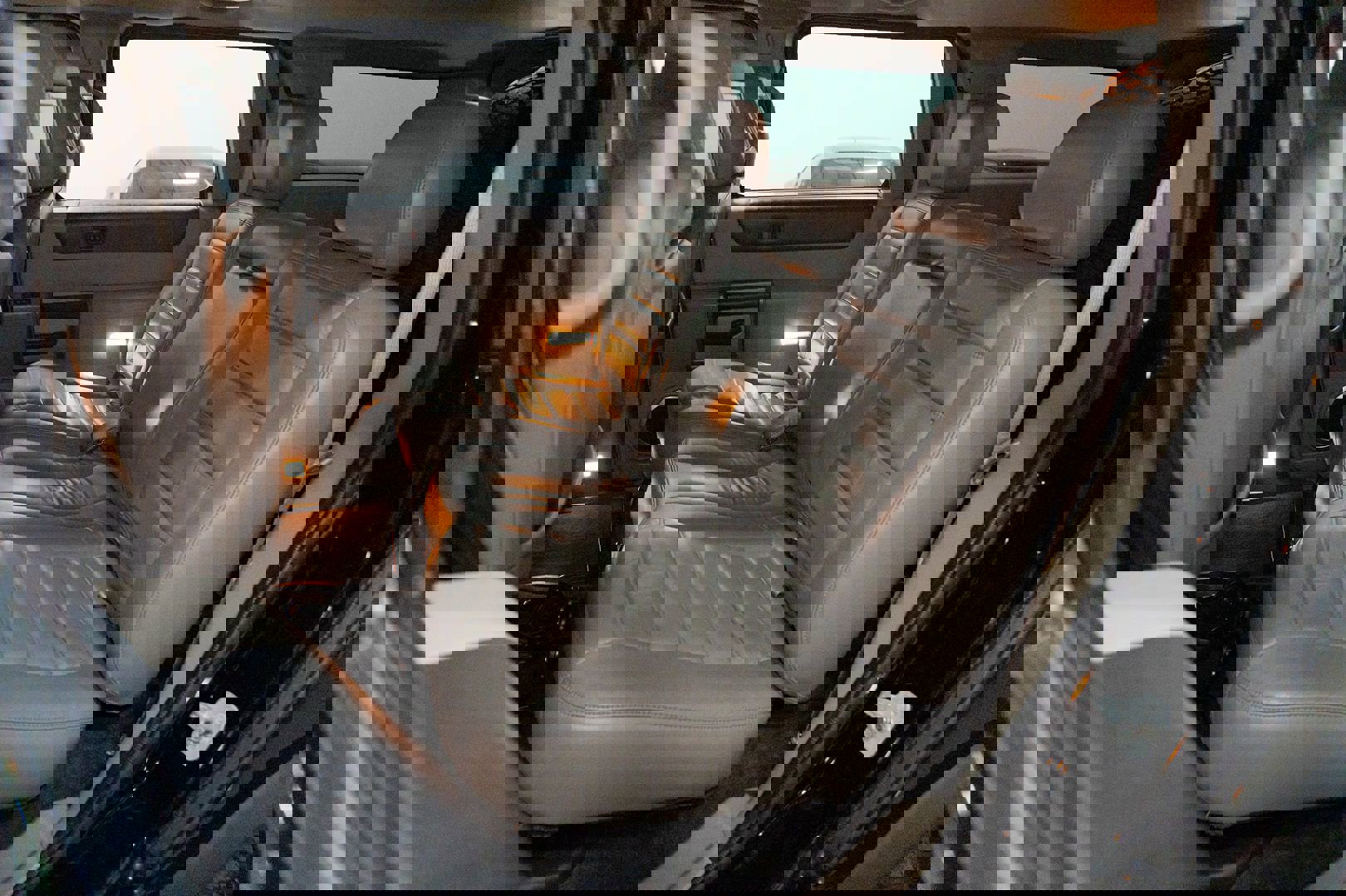 Used 2003 HUMMER H2 w/ Preferred Equipment Group image 27