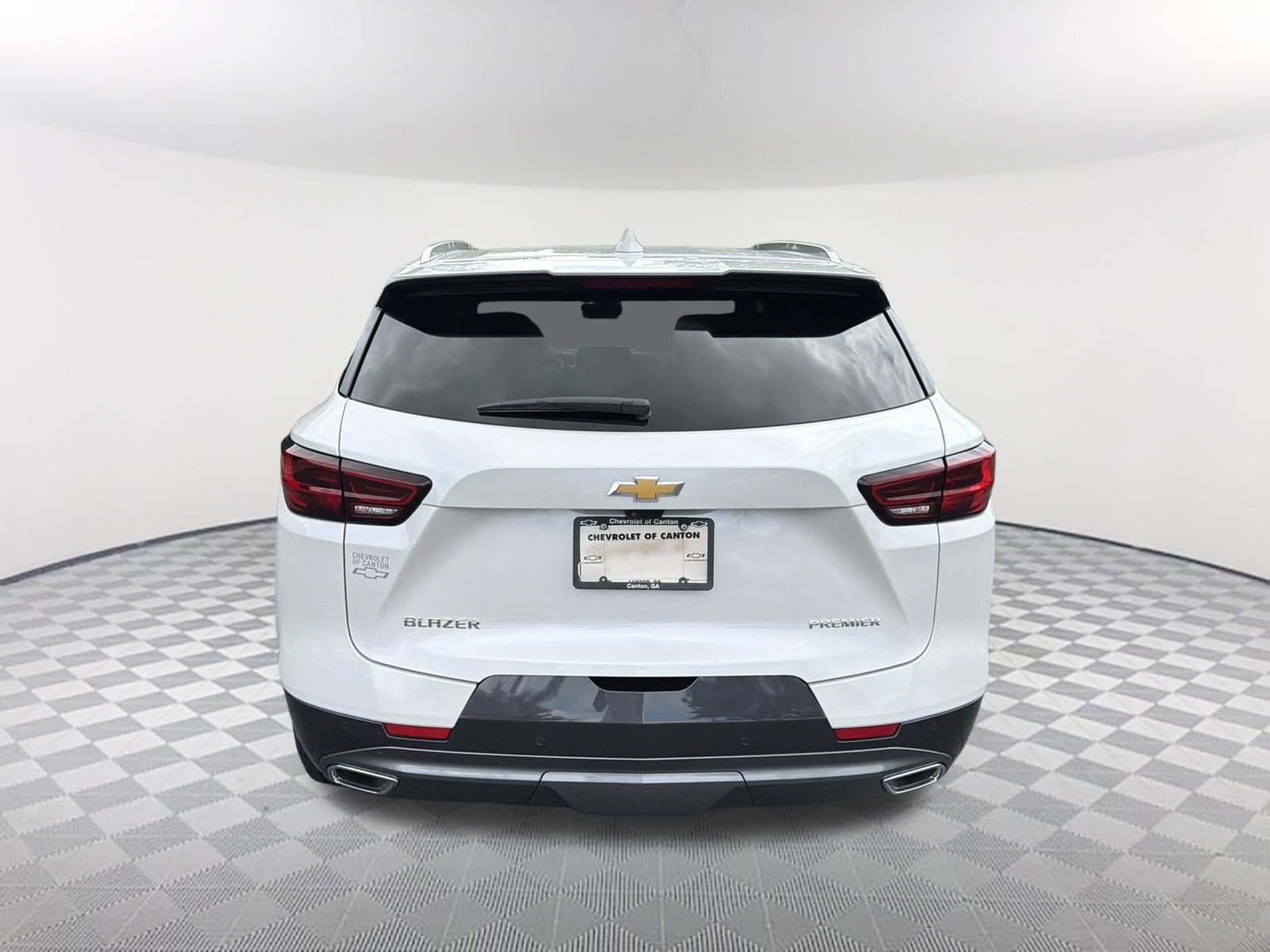 Used 2025 Chevrolet Blazer Premier w/ Driver Confidence II Package FWD image 6
